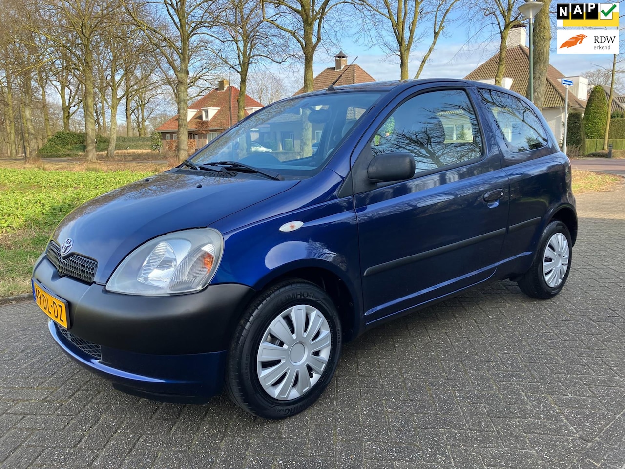 Toyota Yaris - 1.0-16V VVT-i Terra MET AIRCO EN TREKHAAK! APK 14 Feb. 2026 ZEER MOOI - AutoWereld.nl