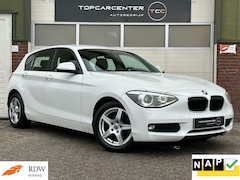 BMW 1-serie - 116i/AIRCO/NAVI/5DRS/CRUISE/LED/LM.VELG/APK/NAP