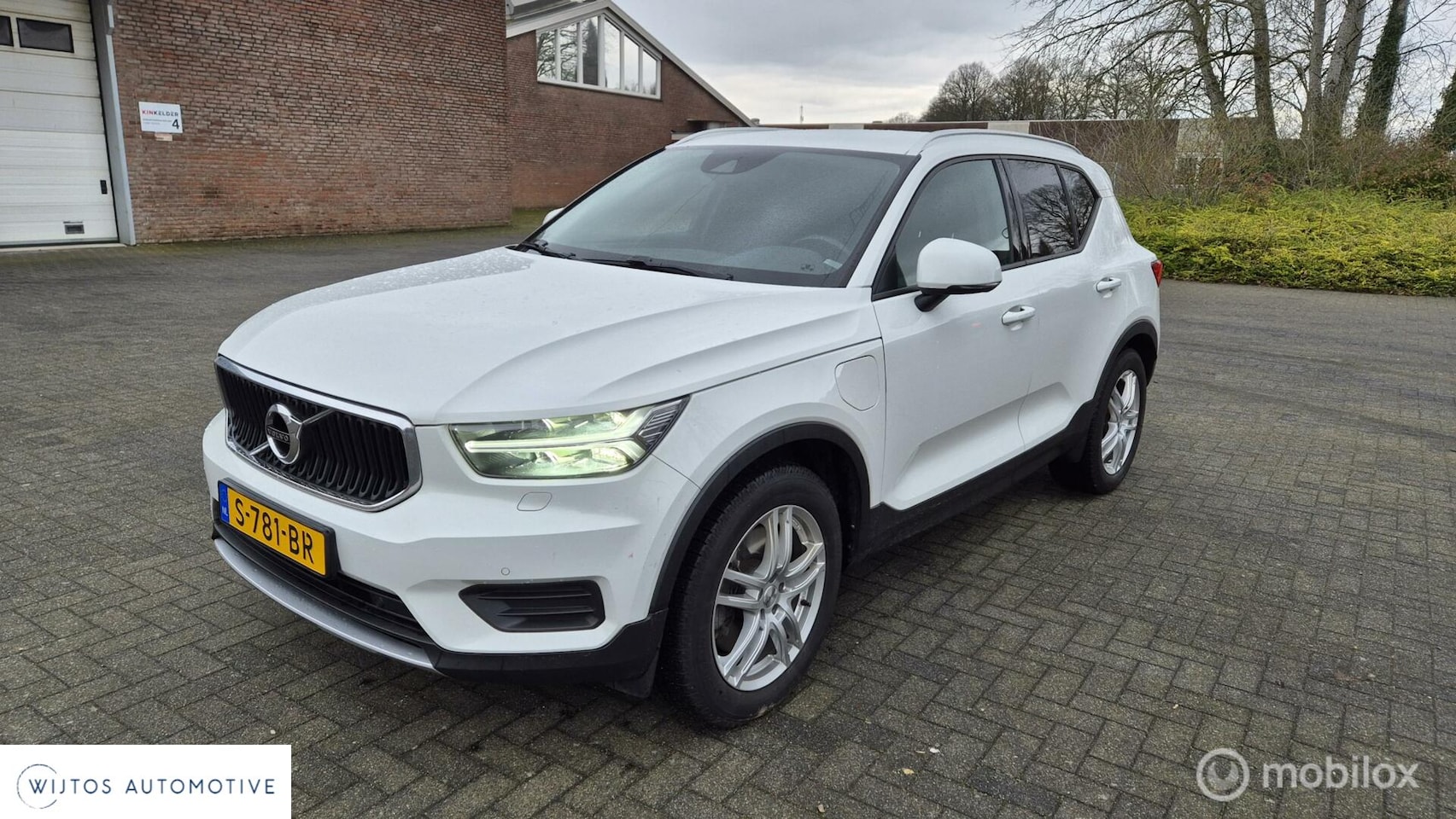 Volvo XC40 - 1.5 T5 Twin Engine Momentum, winterbanden - AutoWereld.nl