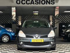 Renault Clio - 1.6 Luxe Automaat Airco 100%Technisch 5DRS NAP