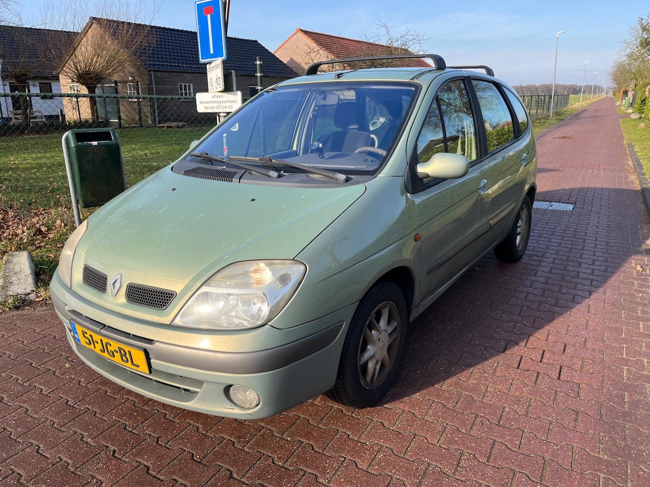 Renault Scénic - 1.6-16V Authentique 1.6-16V Authentique - AutoWereld.nl