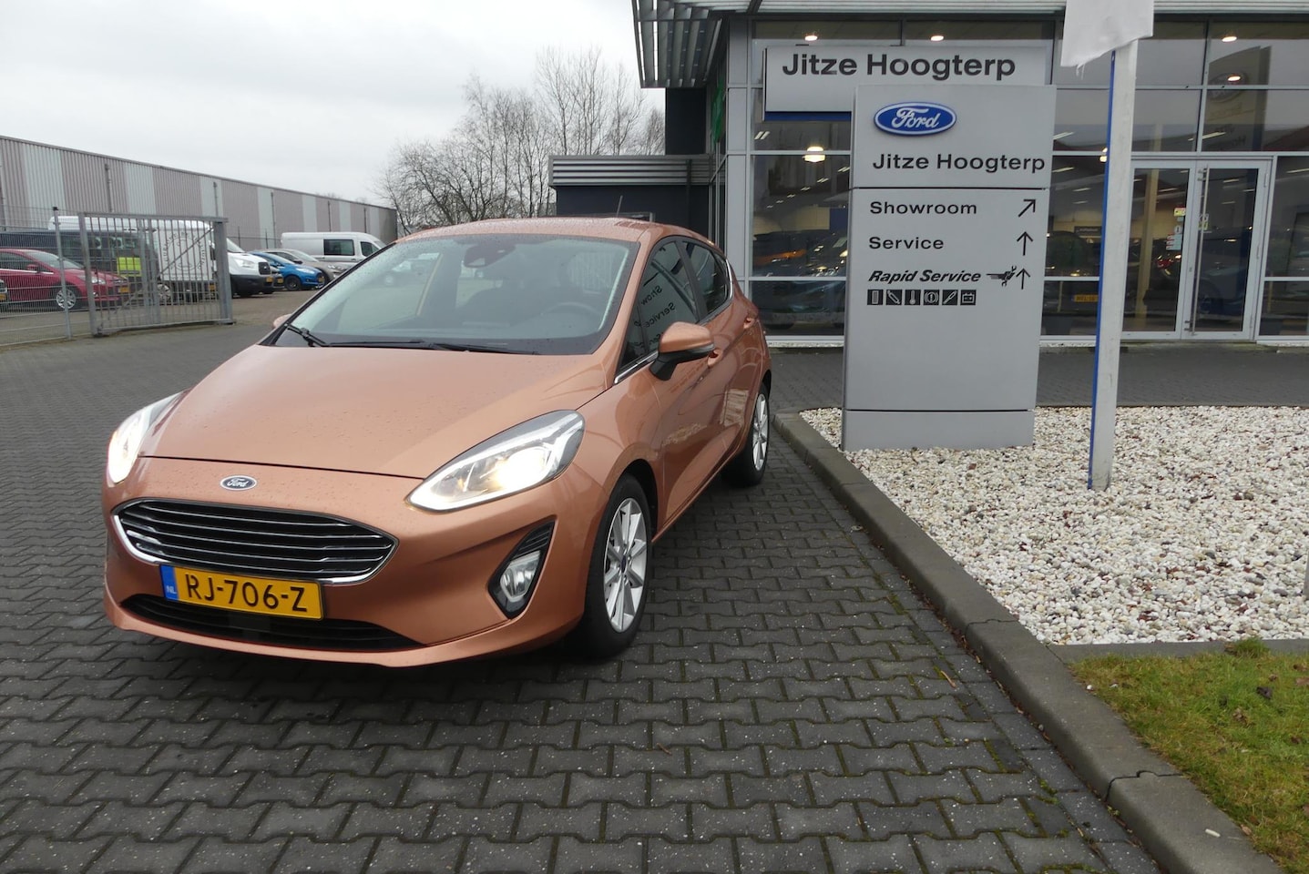 Ford Fiesta - 1.0 EcoBoost Titanium 100PK.ADAP CRUISE.APP CARPLAY.AIRCO.DODEHOEK ASS.CHROME COPPER PREMI - AutoWereld.nl