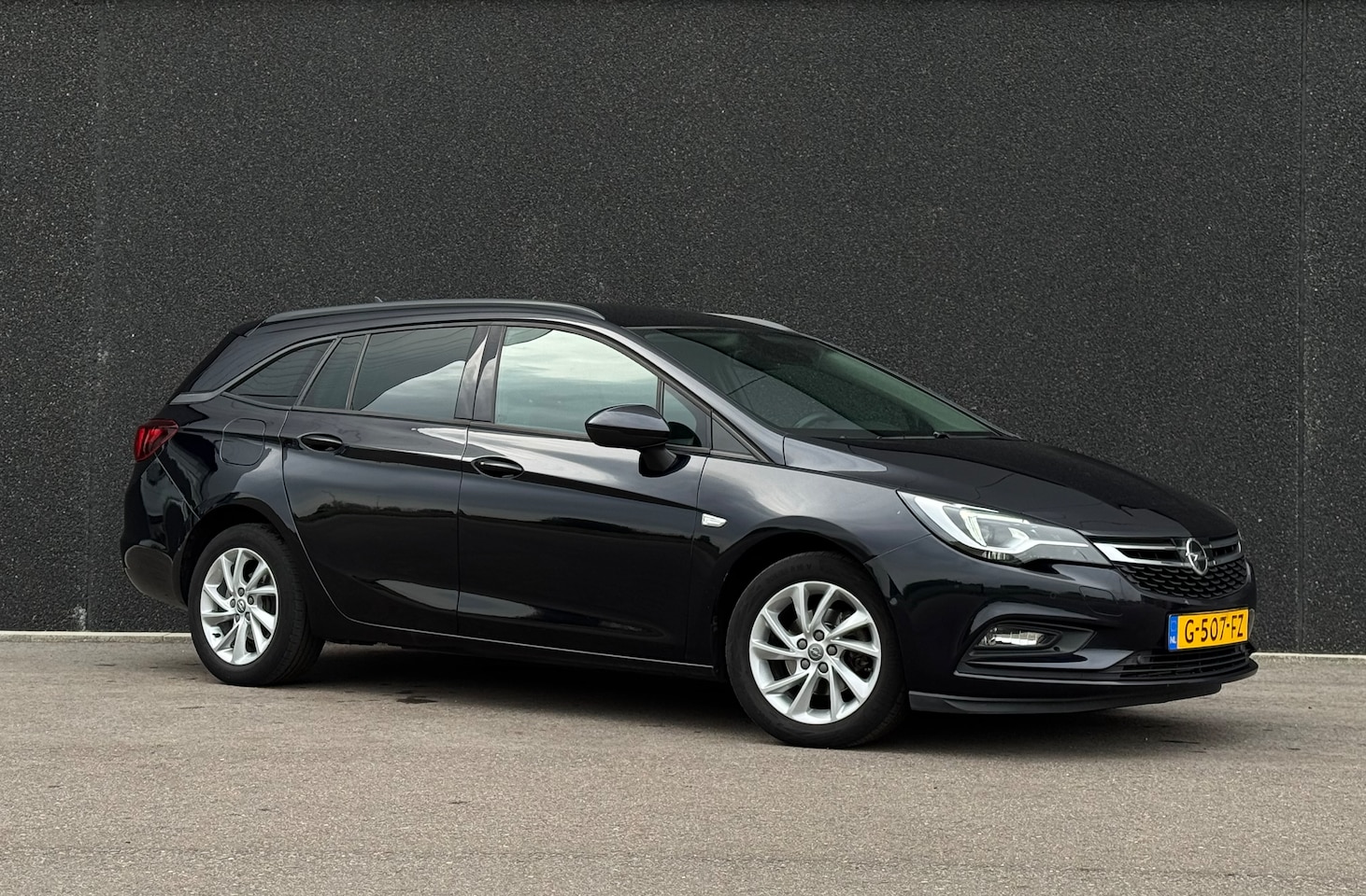 Opel Astra Sports Tourer - 1.4 Innovation - AutoWereld.nl