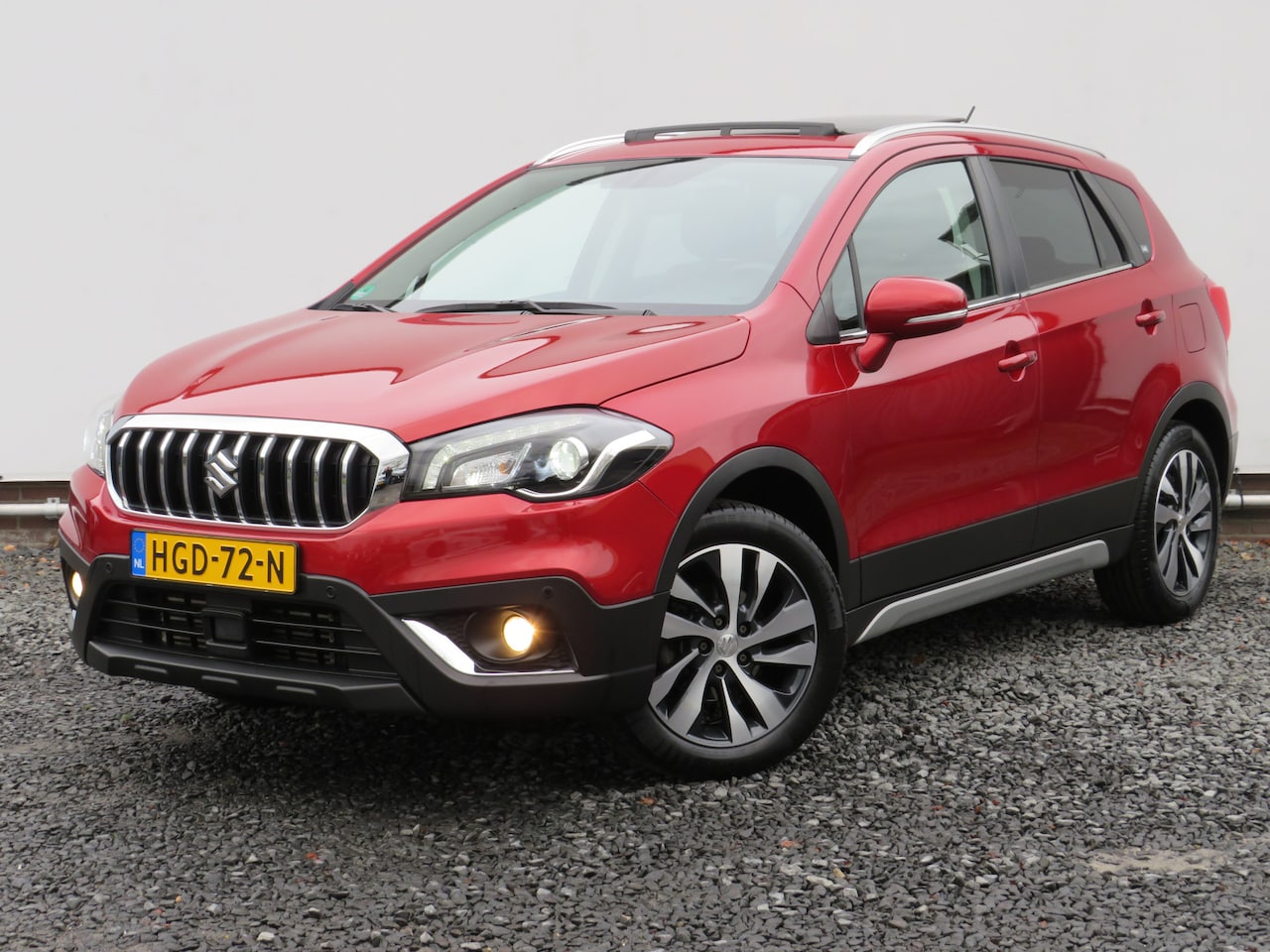 Suzuki S-Cross - 1.4 Boosterjet AllGrip Stijl / Style, Automaat, Trekhaak, Panoramadak, Navigatie, Parkeers - AutoWereld.nl