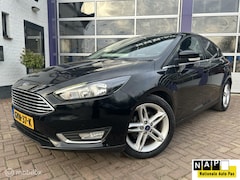 Ford Focus - 1.0 Titanium * NAVIGATIE * 5 DRS * LED * LM