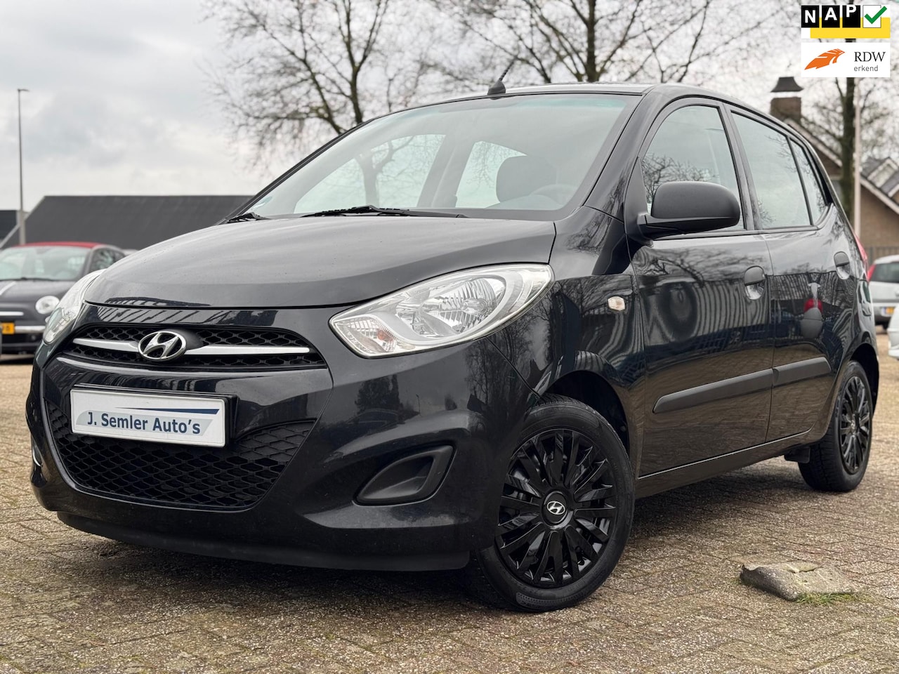 Hyundai i10 - 1.1 BLACK EDITION AIRCO NW.APK 99DKM!! - AutoWereld.nl