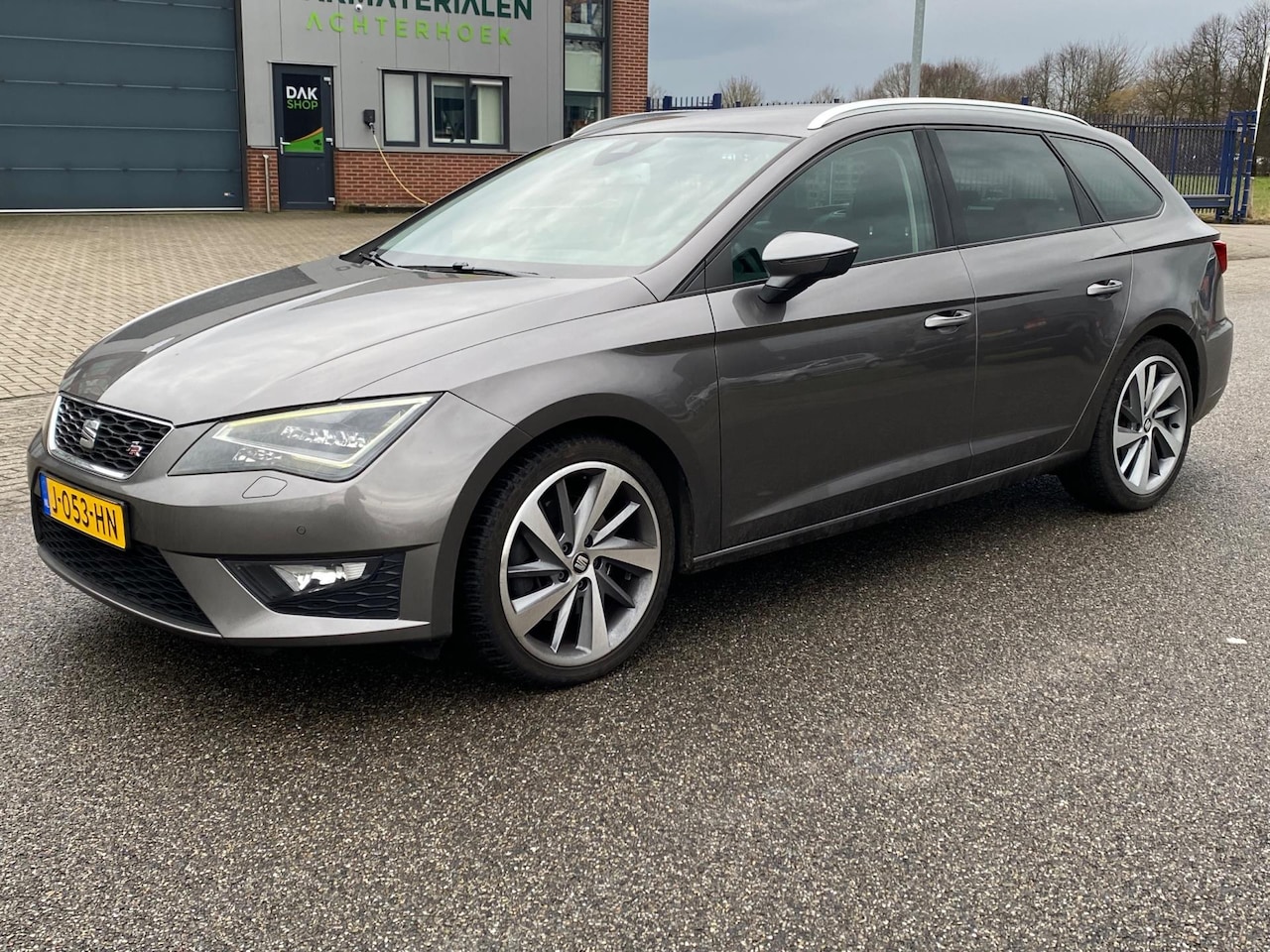 Seat Leon ST - 1.8 TSI Automaat FR Dynamic - AutoWereld.nl