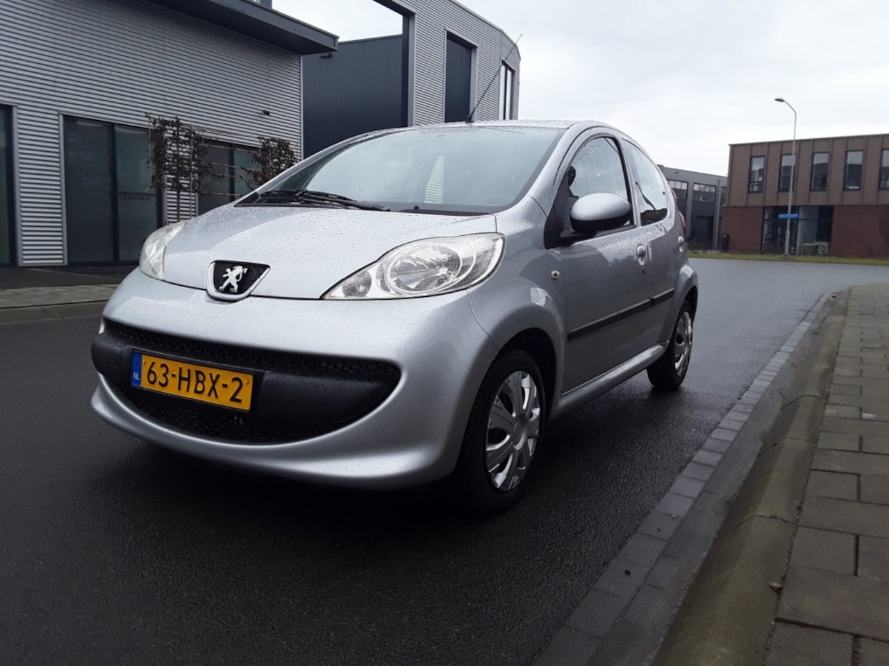 Peugeot 107 - 1.0-12V XS 1.0-12V XS - AutoWereld.nl