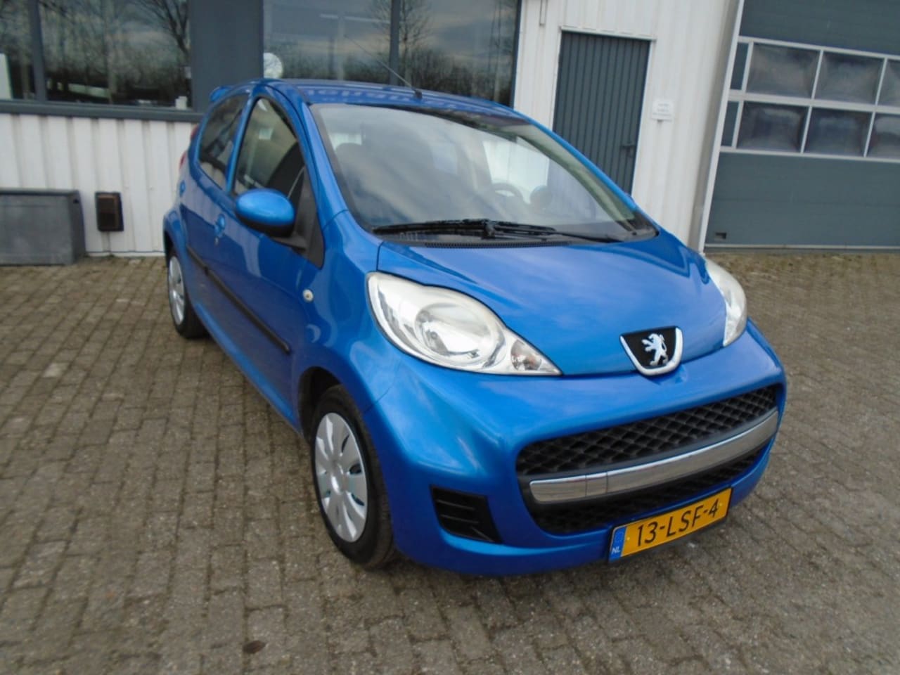 Peugeot 107 - 1.0-12V XS 1.0-12V XS - AutoWereld.nl