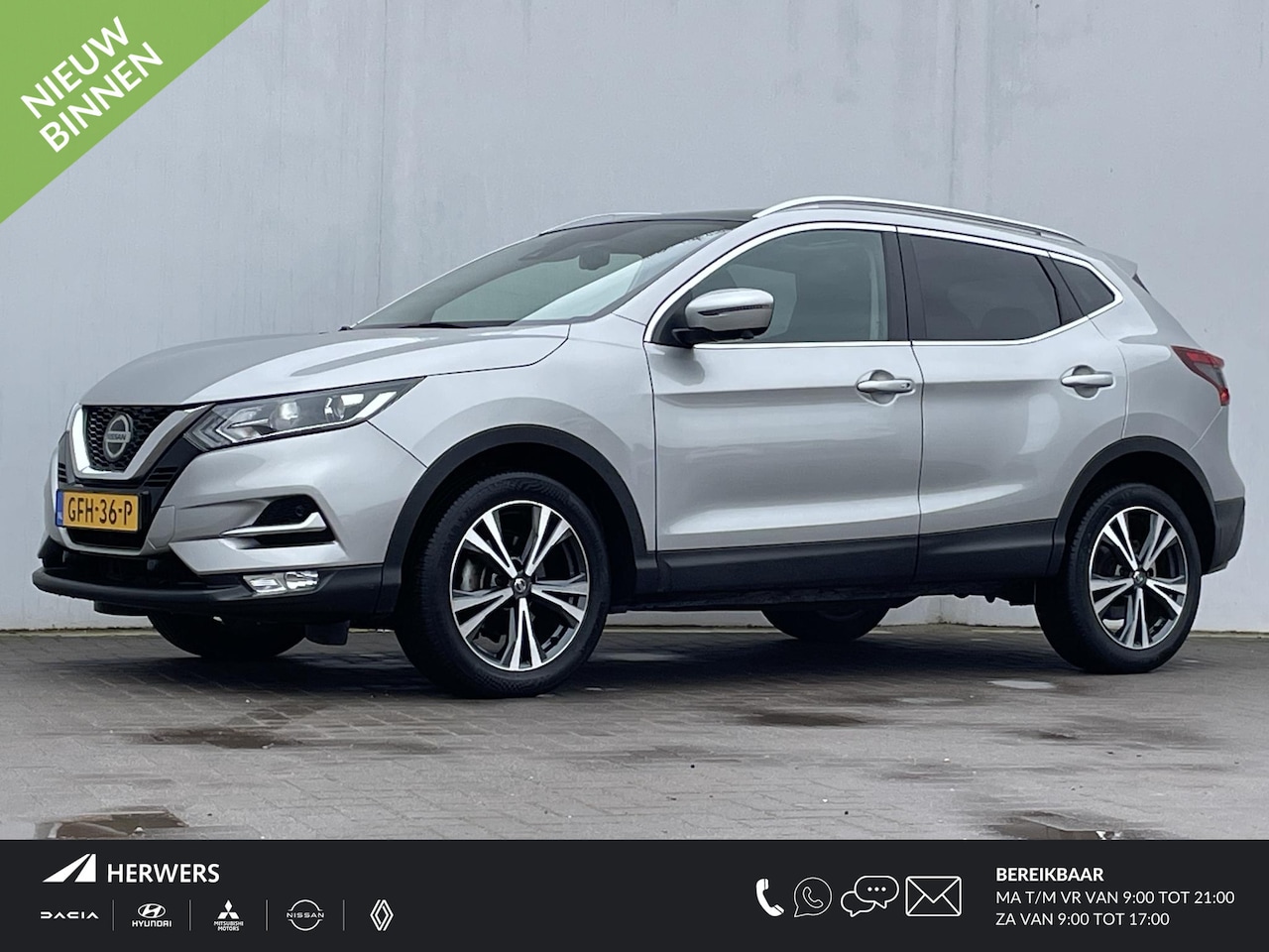 Nissan Qashqai - 1.3 DIG-T N-Connecta / Automaat / Panoramadak / Navigatie / 360 graden camera - AutoWereld.nl