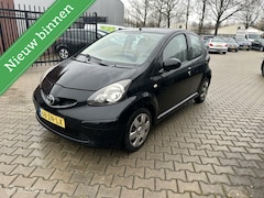 Toyota Aygo - 1.0-12V +