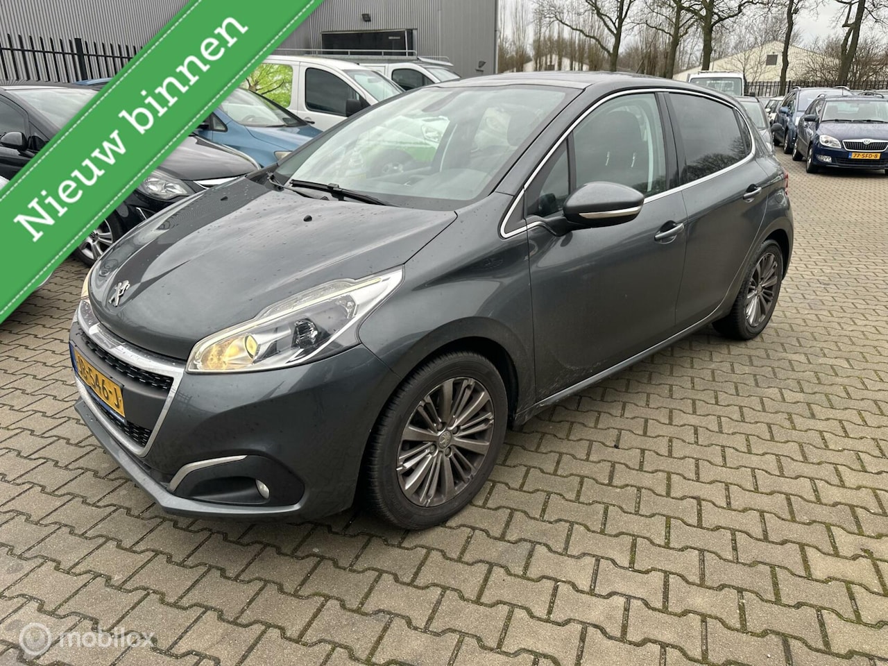 Peugeot 208 - 1.2 PureTech Allure 1.2 PureTech Allure - AutoWereld.nl