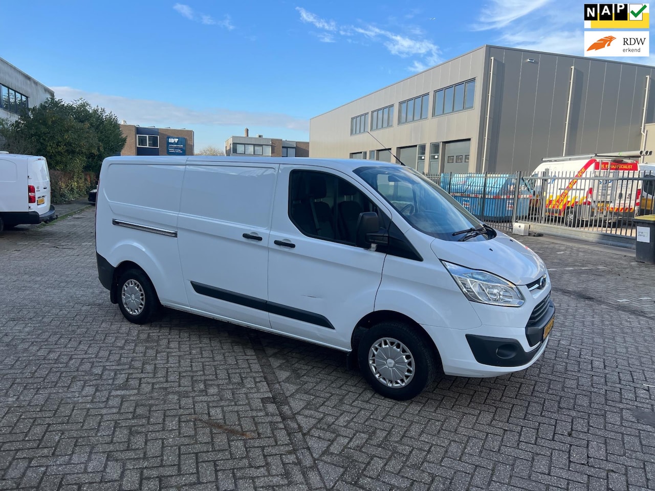 Ford Transit Custom - 290 2.2 TDCI L2H1 Trend 290 2.2 TDCI L2H1 Trend ((( lange model ))) - AutoWereld.nl