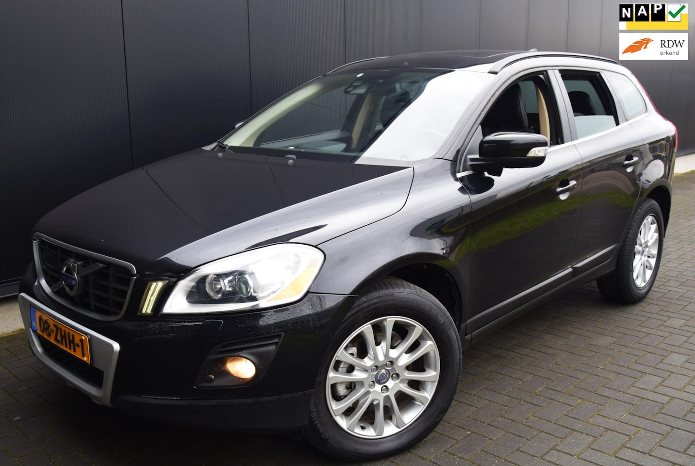 Volvo XC60 - 3.0 T6 AWD Summum 286 pk - AutoWereld.nl