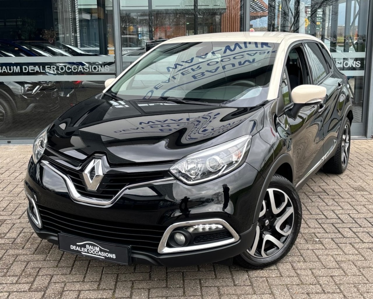 Renault Captur - 1.2 TCE BARISTA AUTOMAAT NAVI PDC LMV CLIMA - AutoWereld.nl