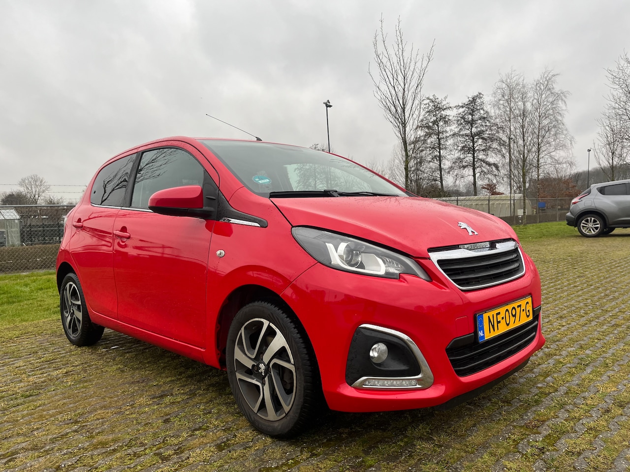 Peugeot 108 - 1.0 e-VTi Allure keurige nette auto, extra getint ramen - AutoWereld.nl