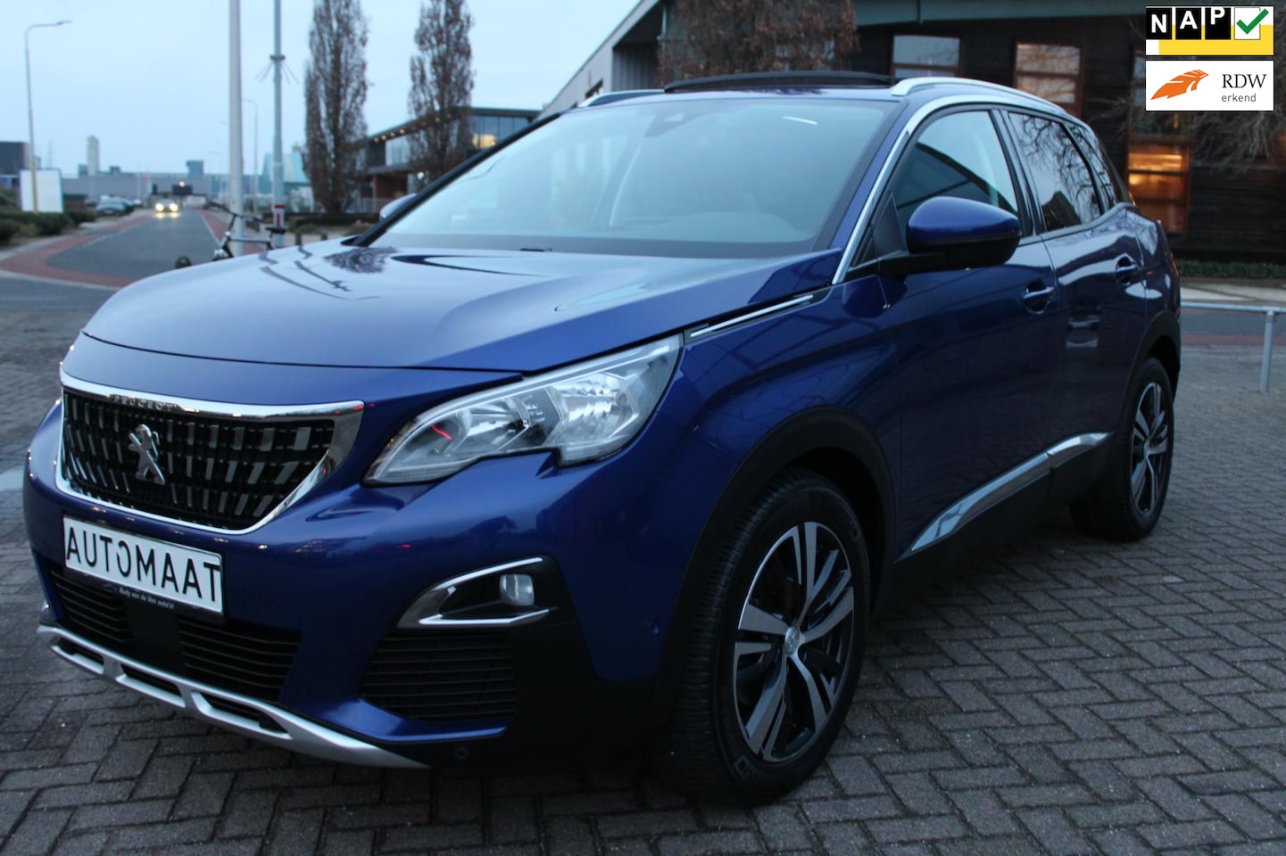 Peugeot 3008 - 1.2 GT-Line AUTOMAAT SCHUIFDAK LEER NW DISTR. RIEM - AutoWereld.nl