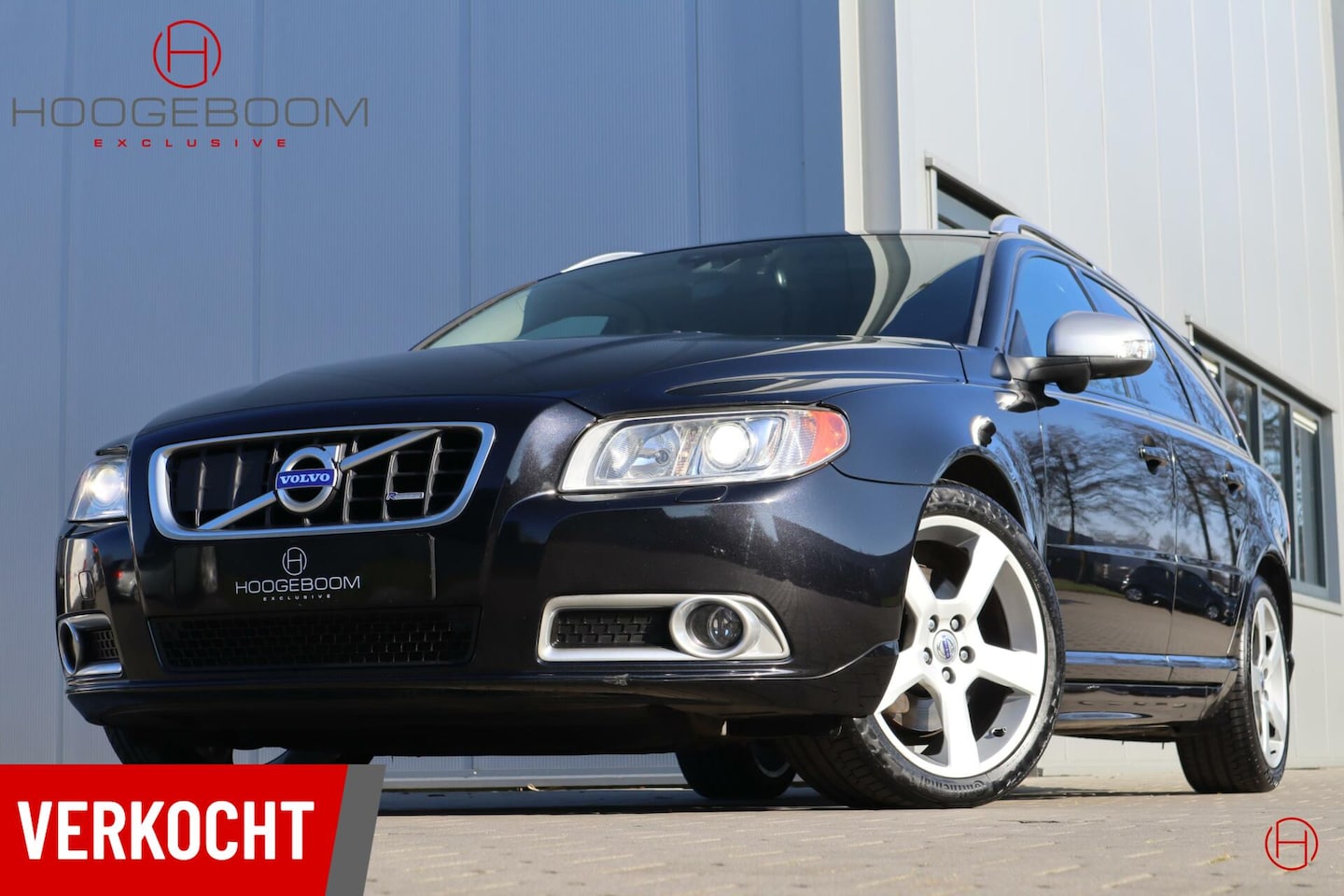 Volvo V70 - 2.4 D5 205 PK R-Design / 5-Cilinder / Bomvol opties / Dakje / Camera / ACC - AutoWereld.nl