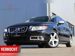 Volvo V70 - 2.4 D5 205 PK R-Design / 5-Cilinder / Bomvol opties / Dakje / Camera / ACC