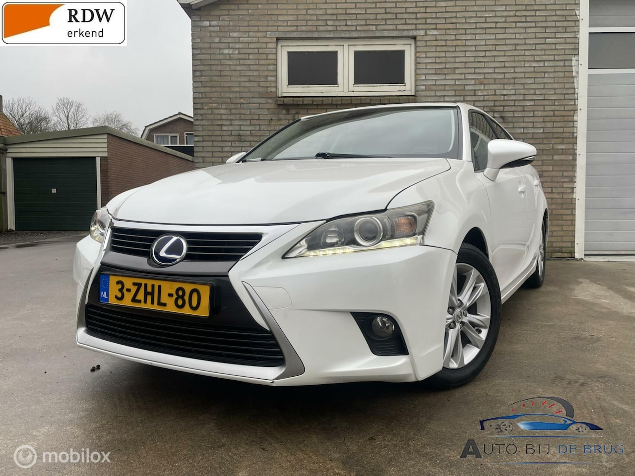 Lexus CT 200h - Luxury Line clima NAP Nieuwe apk Camera cruise - AutoWereld.nl