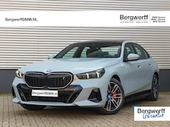 BMW i5 - xDrive40 M-Sport Pro - Pano - Bowers & Wilkins - Driving Ass Prof - Active Steering