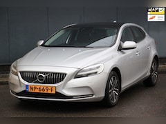 Volvo V40 - 2.0 D2 Nordic+ Panorama/Camera/Luxury Pakket/Leer/Stoelverwarming