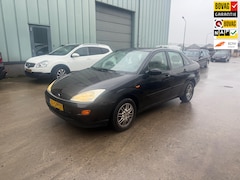 Ford Focus - 1.8-16V Ghia sedan airco rijdt goed