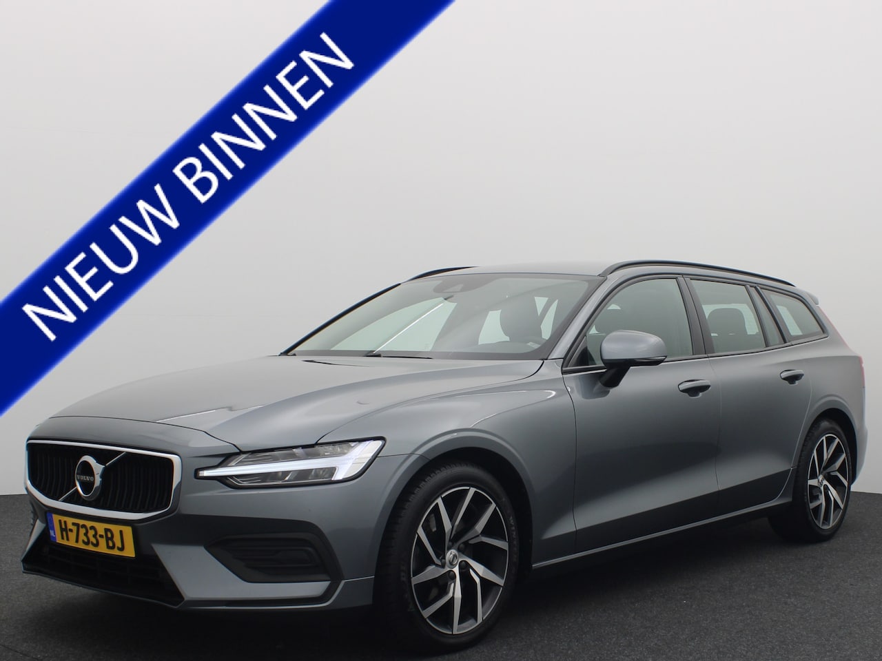 Volvo V60 - 2.0 T4 Momentum CARPLAY / DAB+ / ACC / DODEHOEK / NAVI / CLIMA / PDC / BLUETOOTH / NL-AUTO - AutoWereld.nl