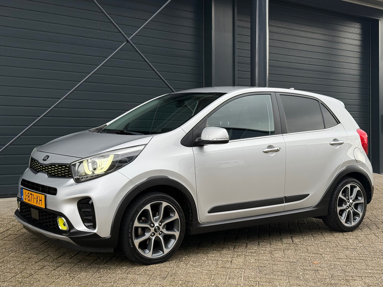 Kia Picanto - 1.0 T-GDI X-Line Stuur-stoel verwarming, Camera, Keyless, Navi - AutoWereld.nl