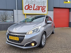 Peugeot 208 - 1.2 PureTech Signature bijzonder mooiweinig km