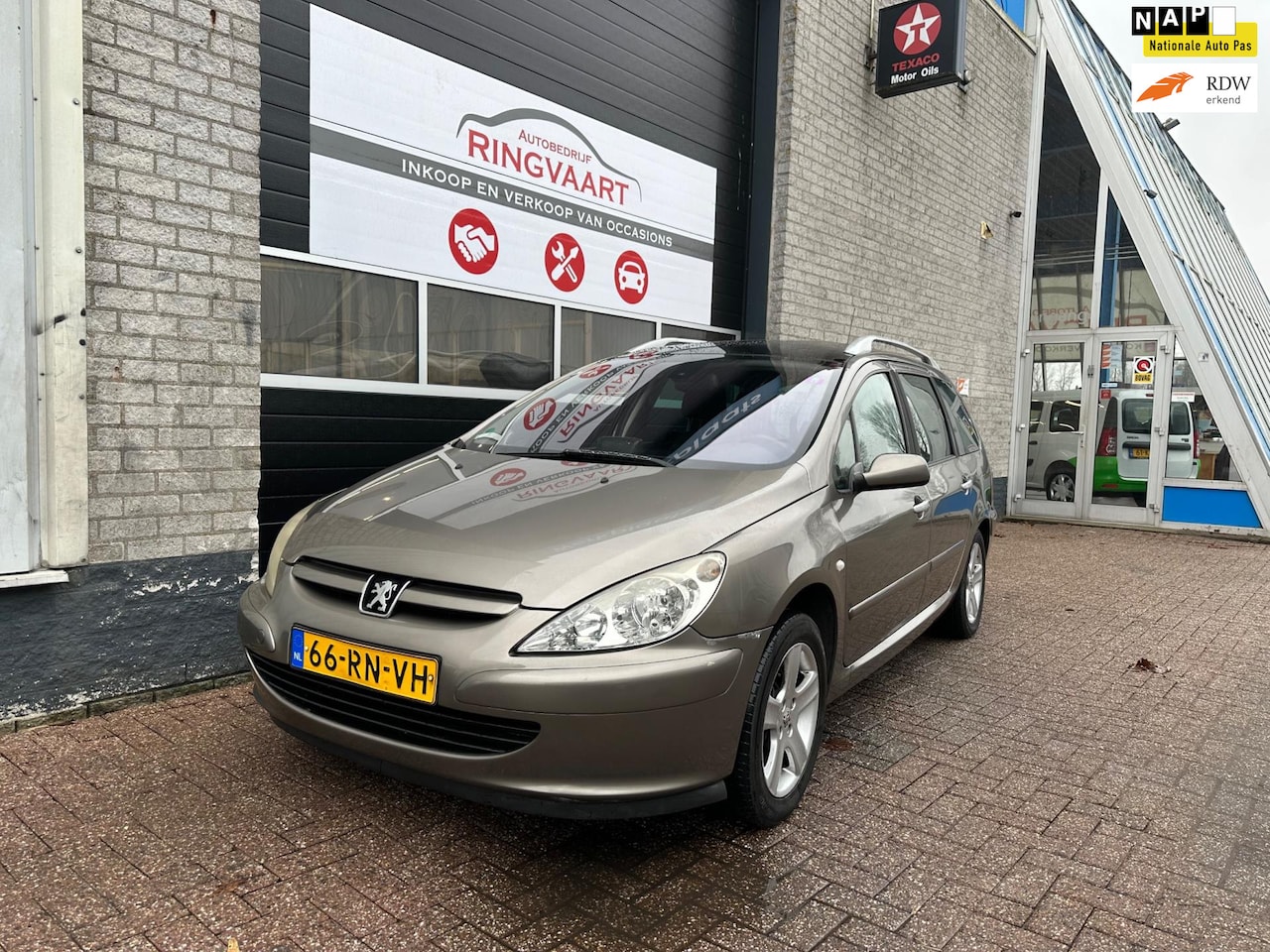 Peugeot 307 SW - 2.0 16V Premium Automaat 7 per - AutoWereld.nl