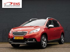 Peugeot 2008 - 1.2 PureTech Féline NAVI PANODAK CRUISE 4 SEIZOEN BANDEN LM VELGEN TREKHAAK