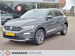 Volkswagen T-Roc - 1.5 TSI Style Business AUTOMAAT Climate control/Cruise control/Leer/PDC/Navigatie Helix Su