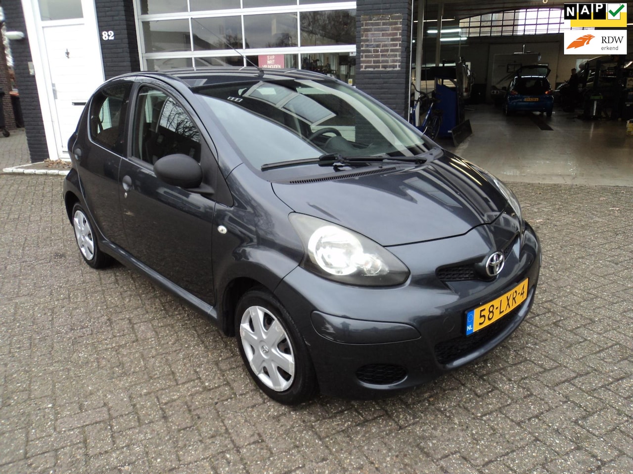 Toyota Aygo - 1.0-12V Access 1.0-12V Access - AutoWereld.nl