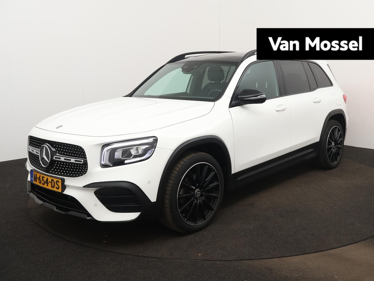 Mercedes-Benz GLB - 200 Premium Plus 7p. | PANORAMADAK | APPLE CARPLAY | ELEKTRICHE ACHTERKLEP | LED VERLICHTI - AutoWereld.nl