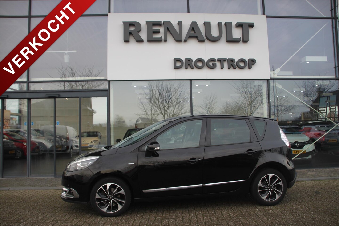 Renault Scénic - 115PK-BOSE-151DKM-NAVI-CLIMA-CAMERA-TREKHAAK- - AutoWereld.nl