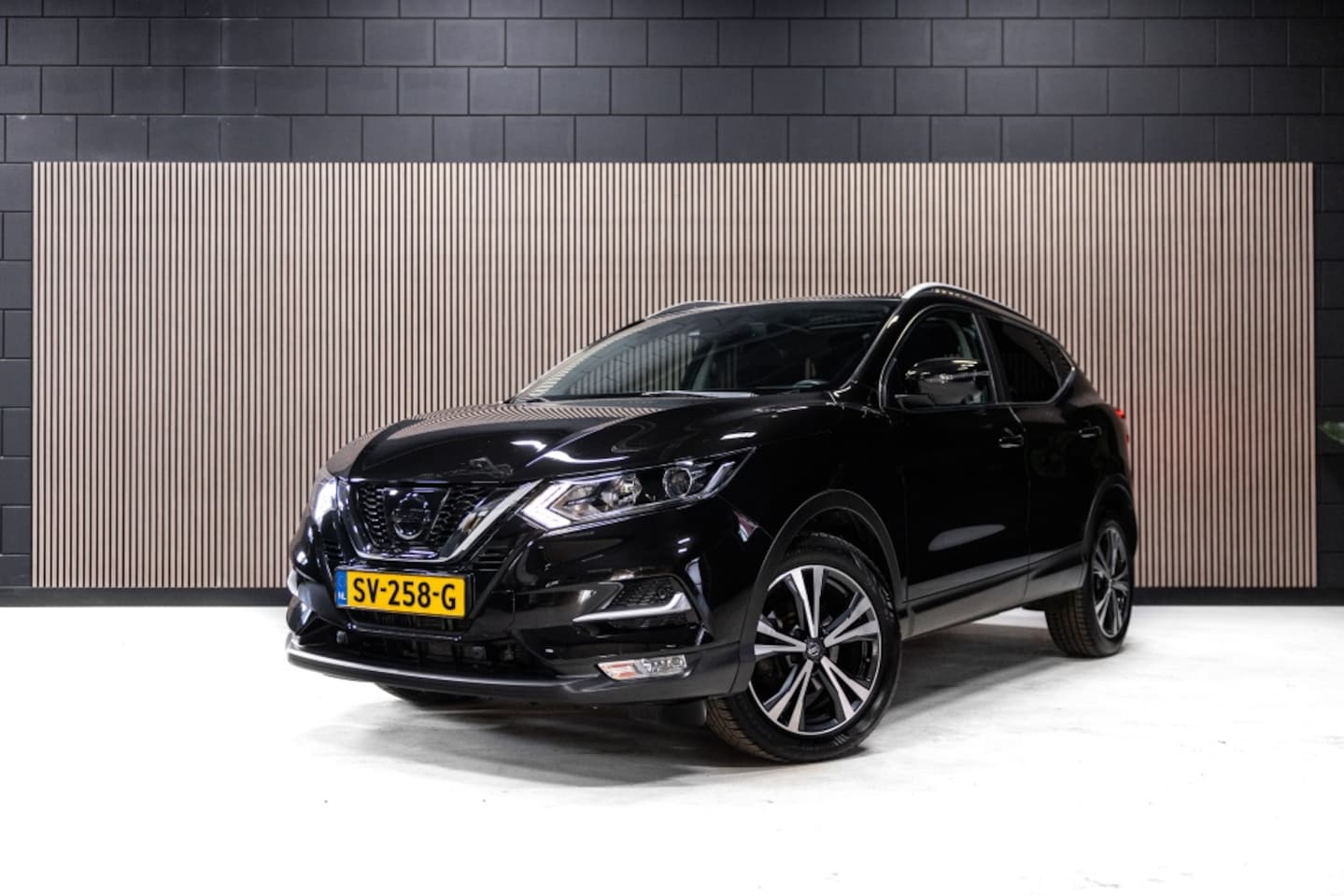 Nissan Qashqai - 1.2 N-Connecta | 360 Camera | Pano | Navi | - AutoWereld.nl