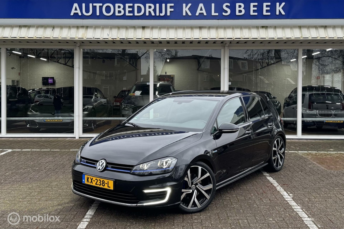 Volkswagen Golf - 1.4 TSI GTE Connected Series|Dodehoek|Parkpilot|DAB| - AutoWereld.nl