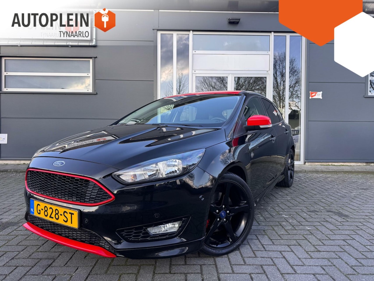 Ford Focus - 1.5 Red Edition *Climate*|Cruise|Navi|PDC|Nette auto! - AutoWereld.nl