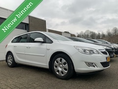 Opel Astra Sports Tourer - 1.4 Edition Airco Navi Cruise control PDC