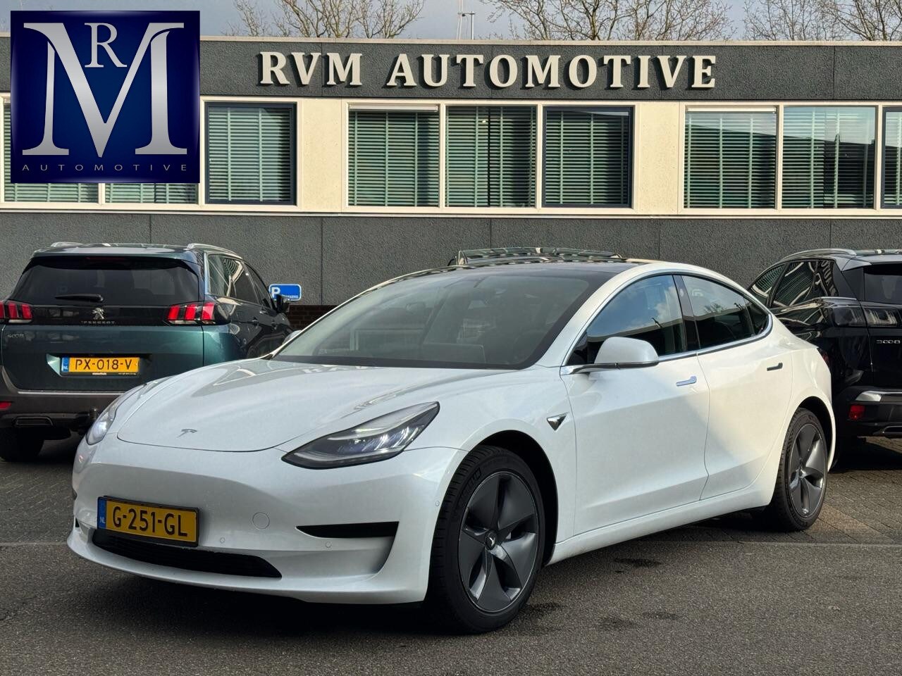 Tesla Model 3 - Standard RWD Plus 60 kWh AUTOPILOT| STOELVERWARMING | RIJKLAAPRIJS INCL. 12 MAANDEN BOVAG - AutoWereld.nl