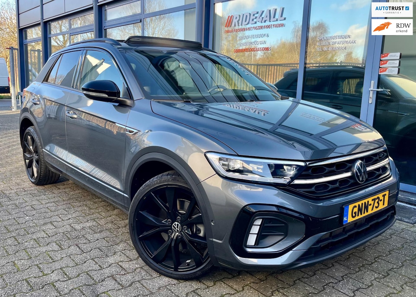 Volkswagen T-Roc - 1.5 TSI R-Line/PANO/KEYLESS/CARPLAY!!! - AutoWereld.nl