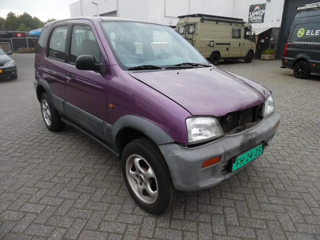 Daihatsu Terios - 1.3 SX automaat 4 wd ( schade auto) - AutoWereld.nl