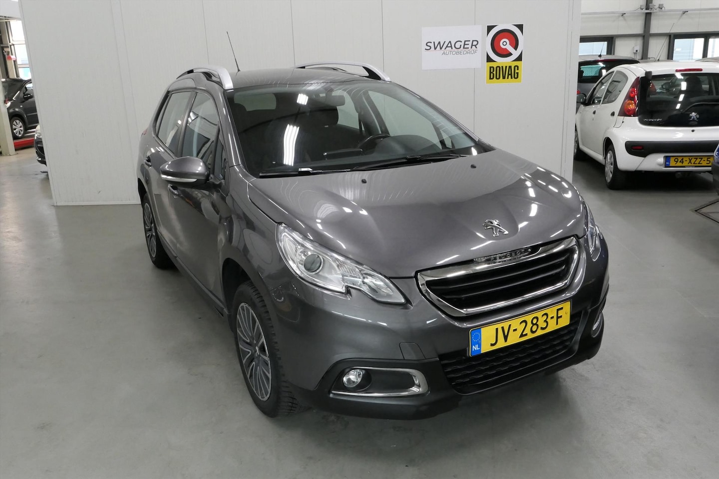 Peugeot 2008 - 1.2 PureTech Blue Lion 1.2 PureTech 82pk Blue Lion (Goed onderhouden) - AutoWereld.nl