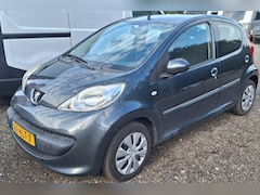 Peugeot 107 - 1.0-12V XS