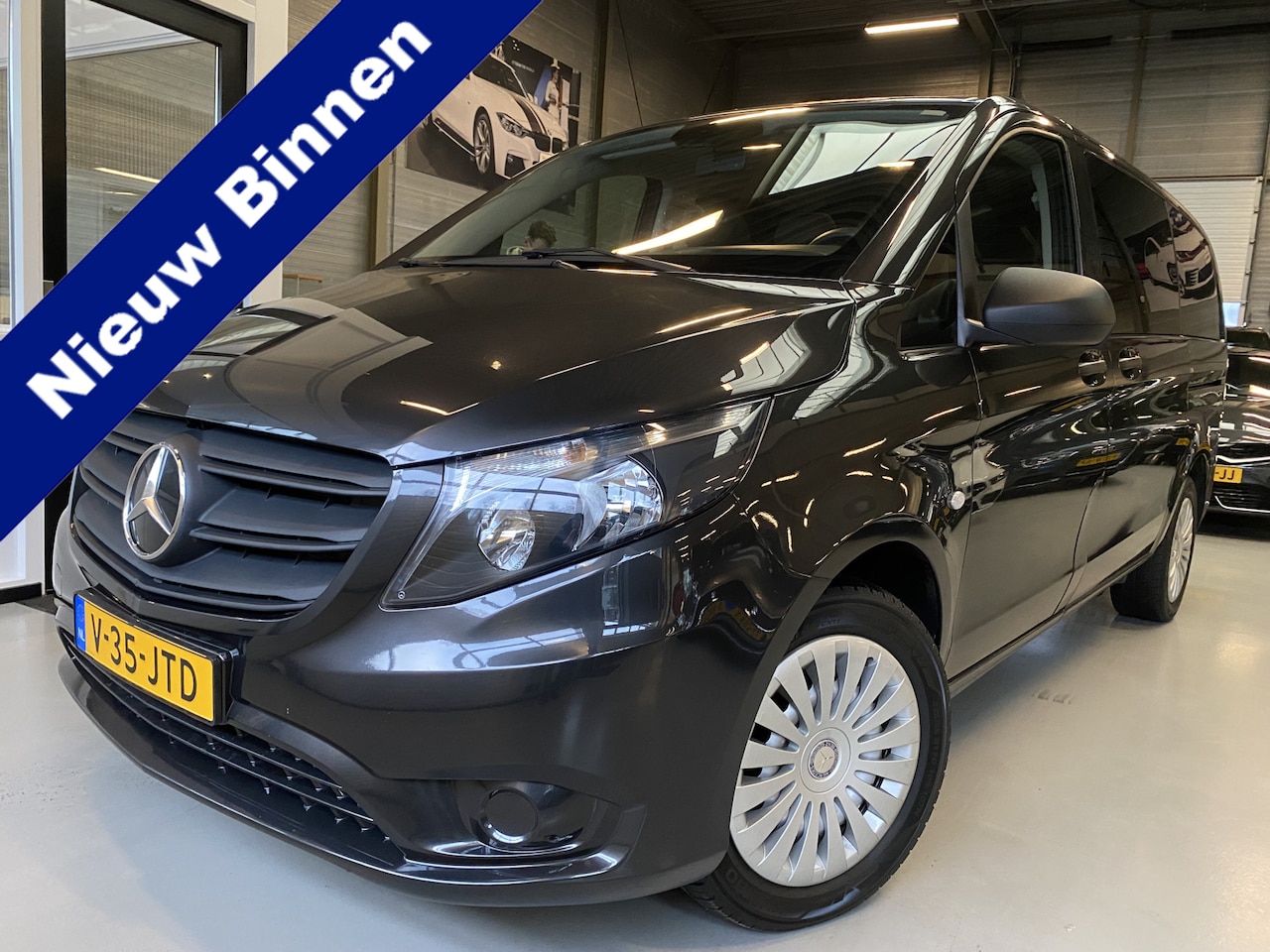 Mercedes-Benz Vito - 114 CDI Lang DC Comfort Rolstoel vervoer, Elektrische rolstoellift, Dubbele schuifdeur - AutoWereld.nl