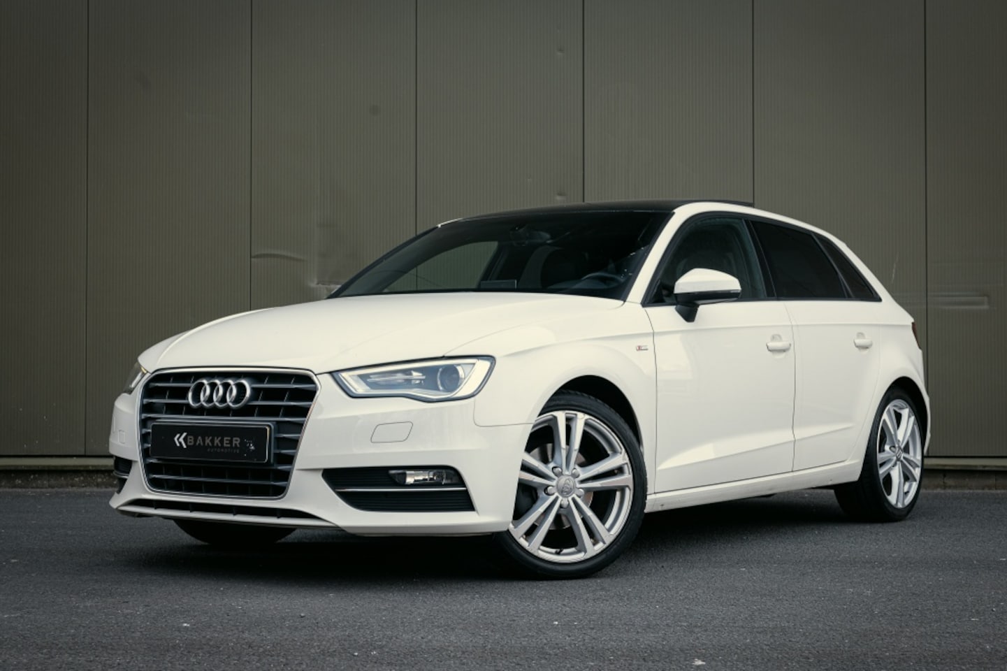 Audi A3 Sportback - 1.4 TFSI Ambit. PL S - AutoWereld.nl