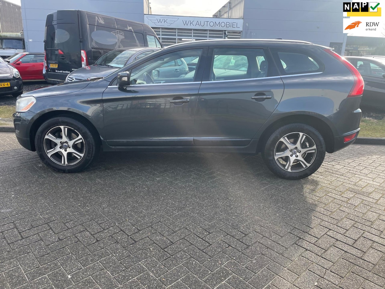 Volvo XC60 - 2.0 D3 Summum - AutoWereld.nl