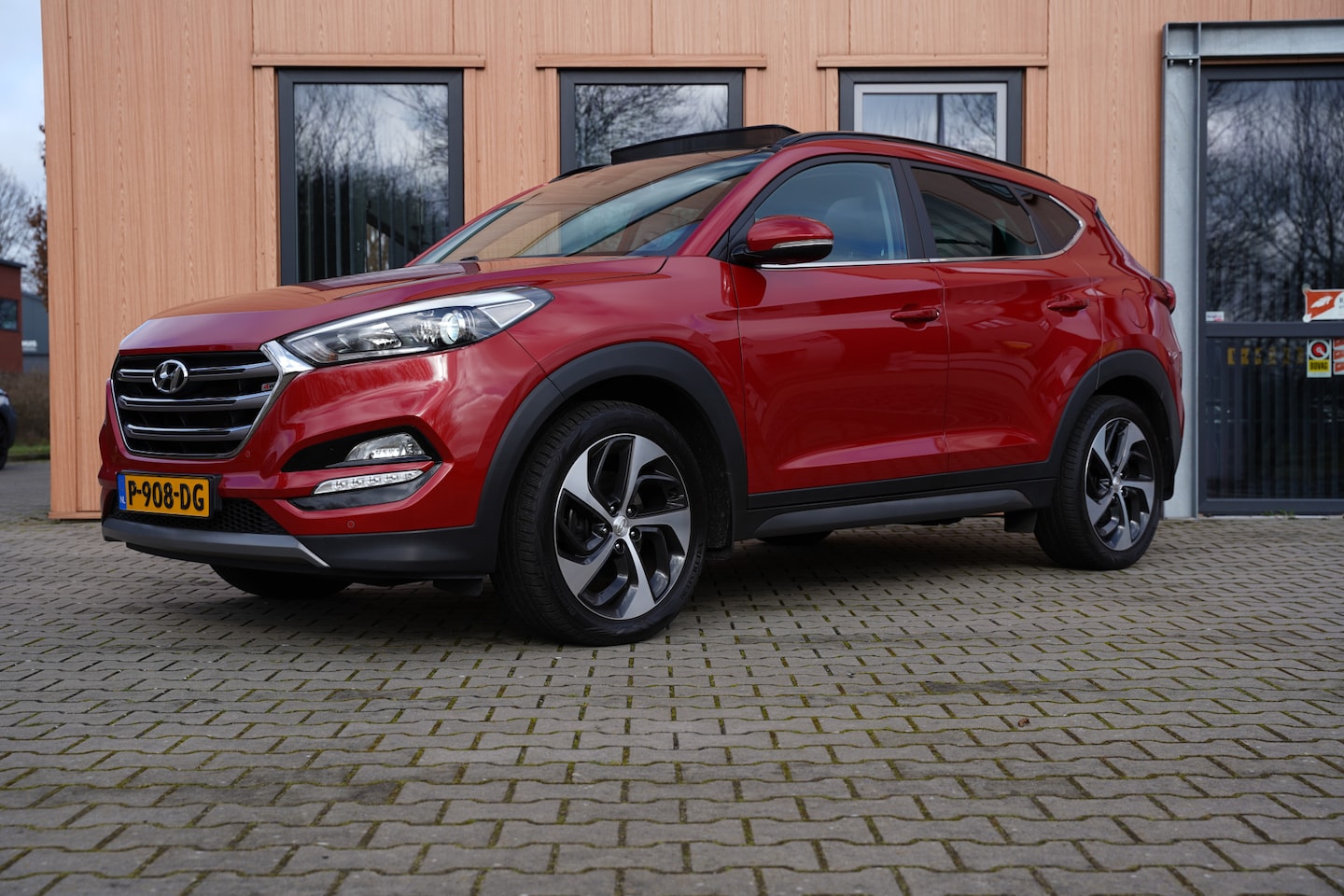 Hyundai Tucson - 1.6 T-GDi Premium 4WD | Pano | Trekhaak - AutoWereld.nl