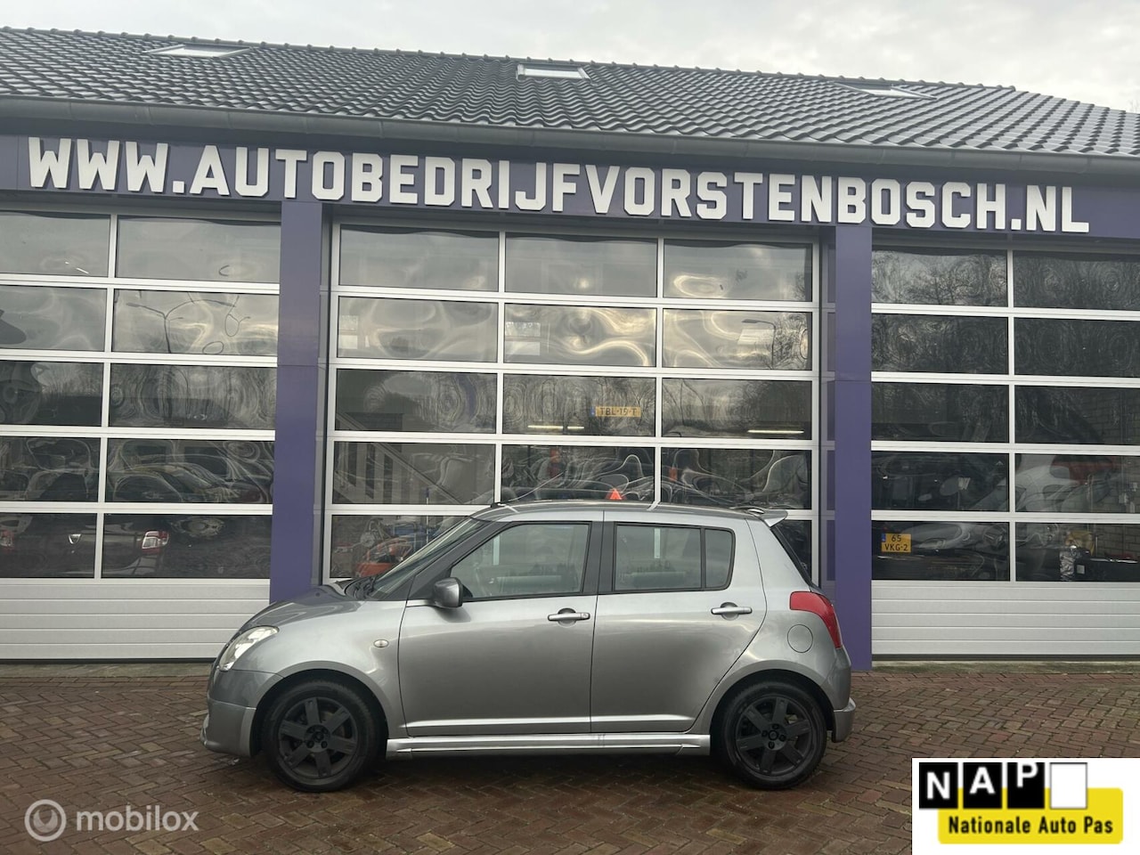 Suzuki Swift - 1.3 * AIRCO * LM VELGEN * SPOILERSET * 5 DRS * - AutoWereld.nl